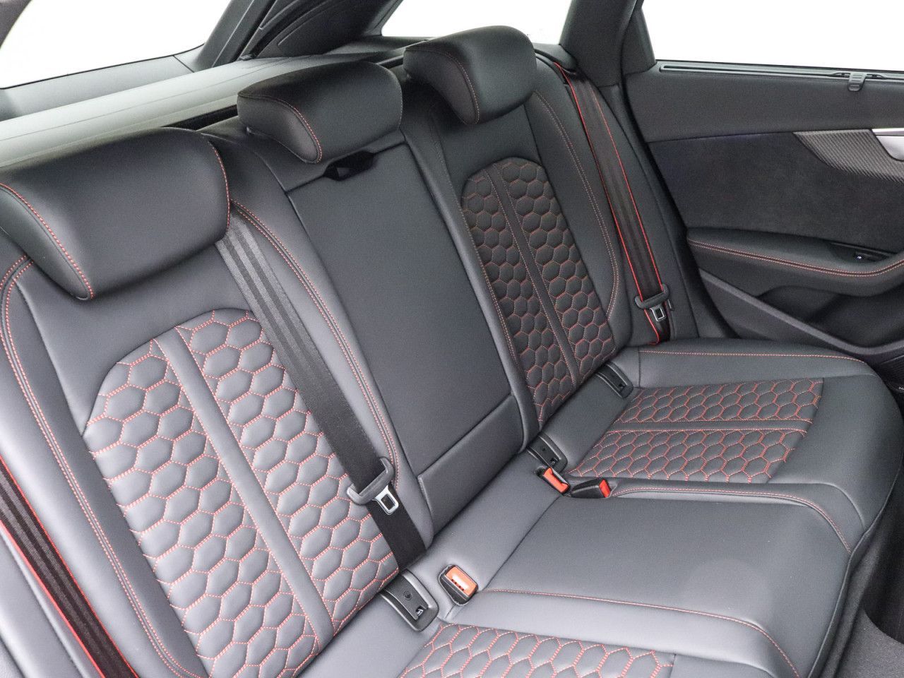 Audi RS4 Avant Q PANO NAVI+ MATRIX B&O HuD