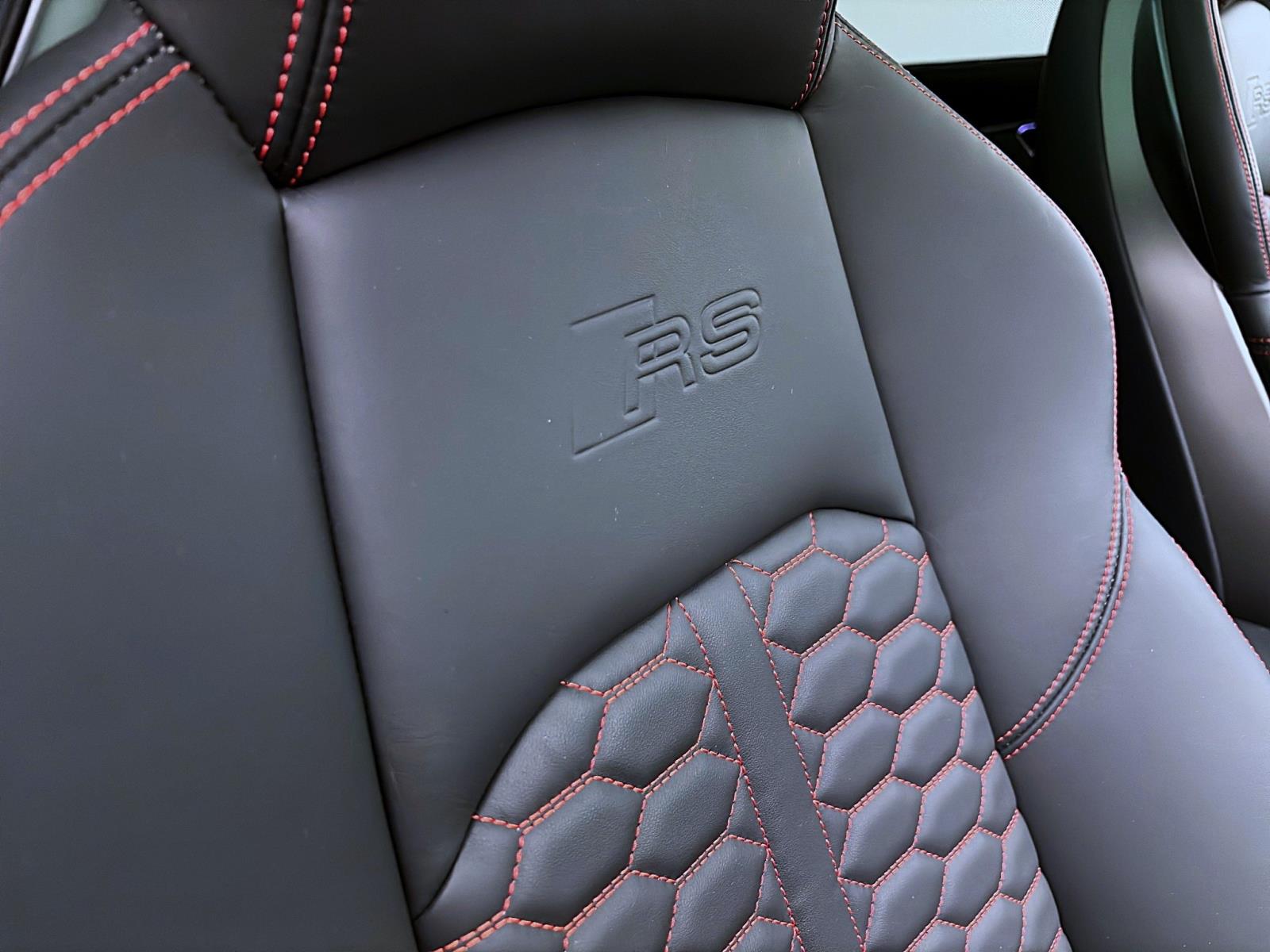 Bild 19: Audi RS4 Avant Q PANO NAVI+ MATRIX B&O HuD