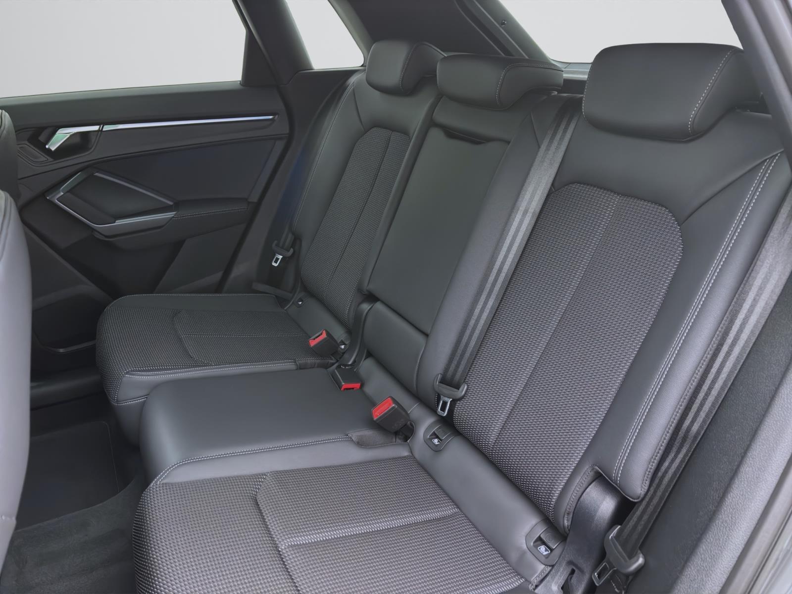 Audi Q3 35 TDI S LINE PANO AHK NAVI+ KAMERA