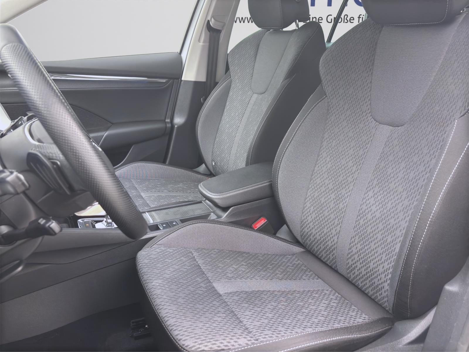 Skoda Octavia Combi 2.0 TDI DSG STYLE NAVI MATRIX HuD SITZHZG