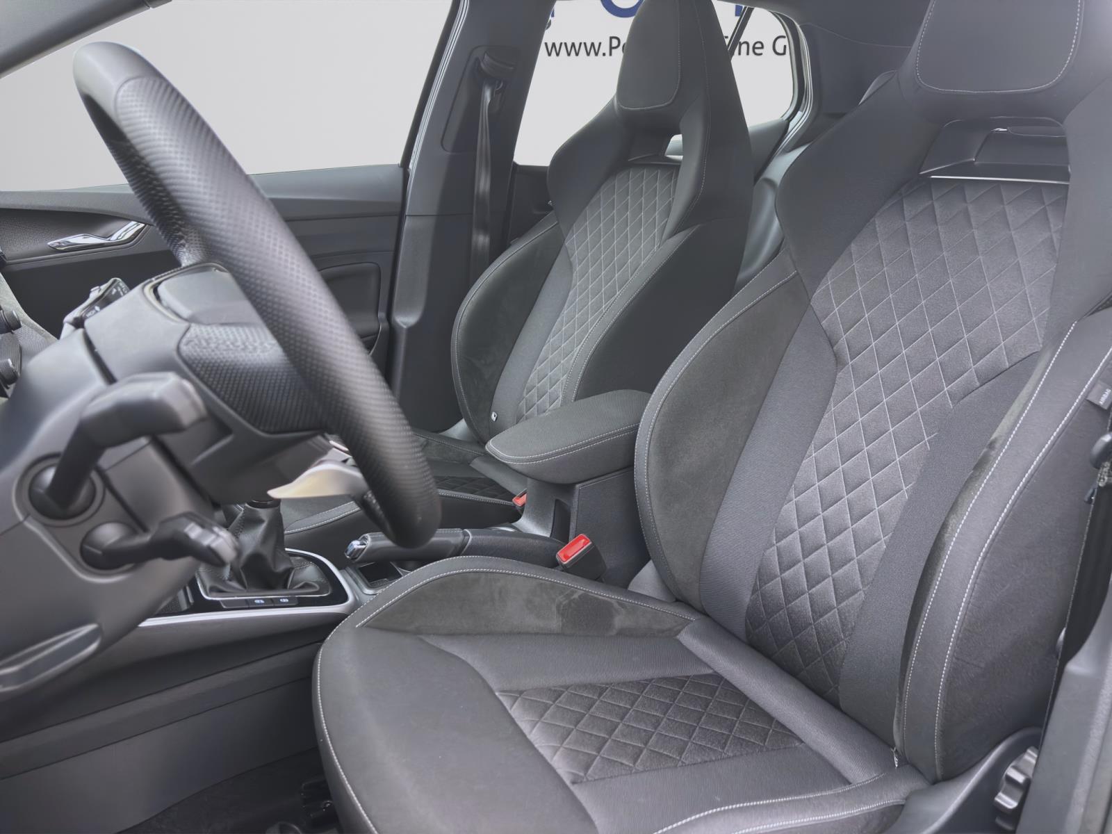 Skoda Fabia 1.0 TSI SELECTION PDC LED KLIMA SITZHZG