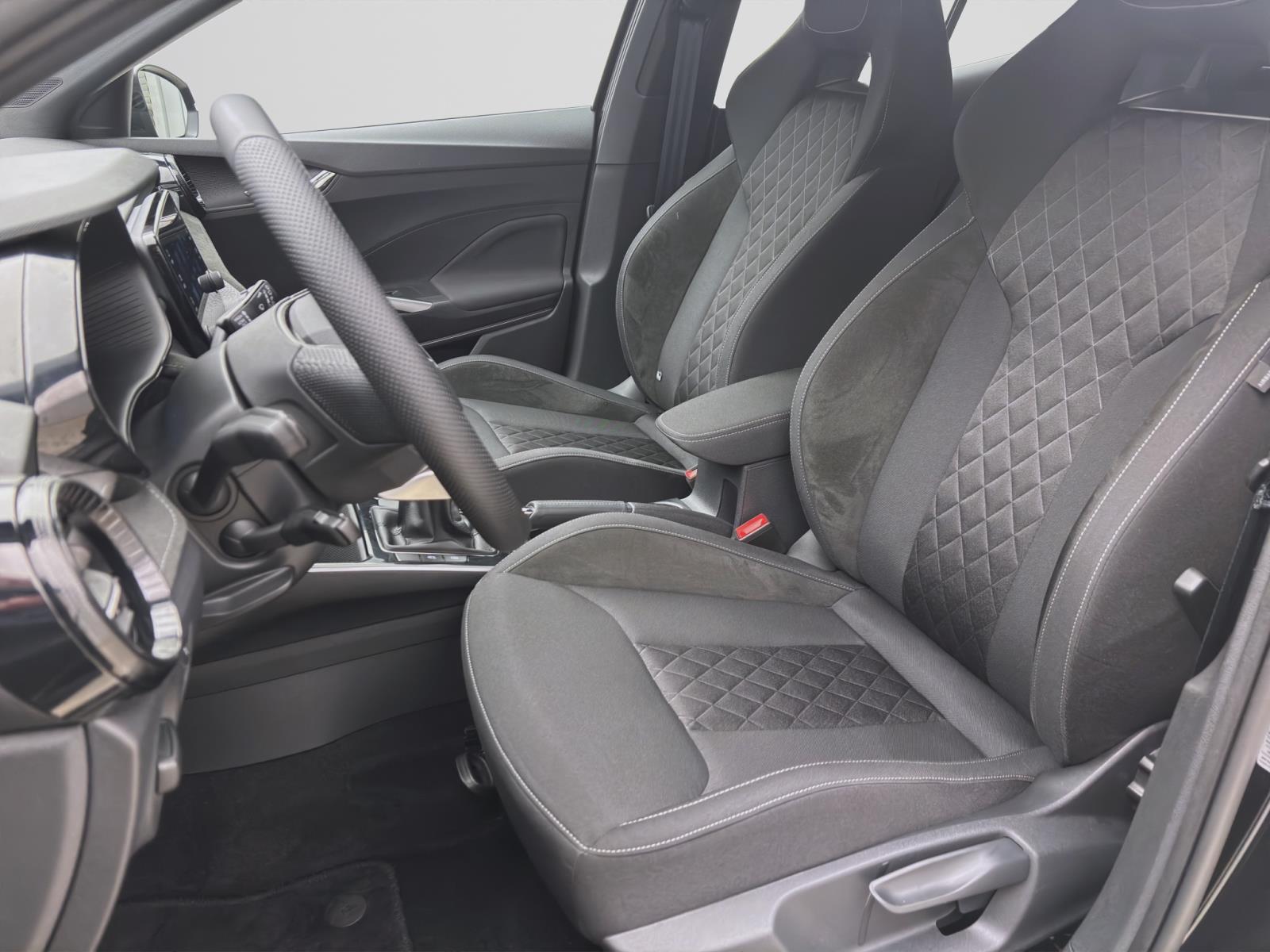 Skoda Fabia 1.0 TSI SELECTION PDC LED KLIMA SITZHZG