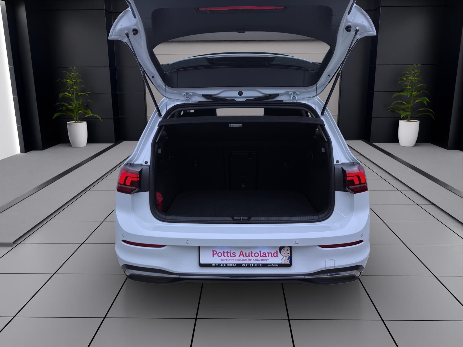 Volkswagen Golf 1.5 TSI GOAL NAVI AHK KLIMA LED