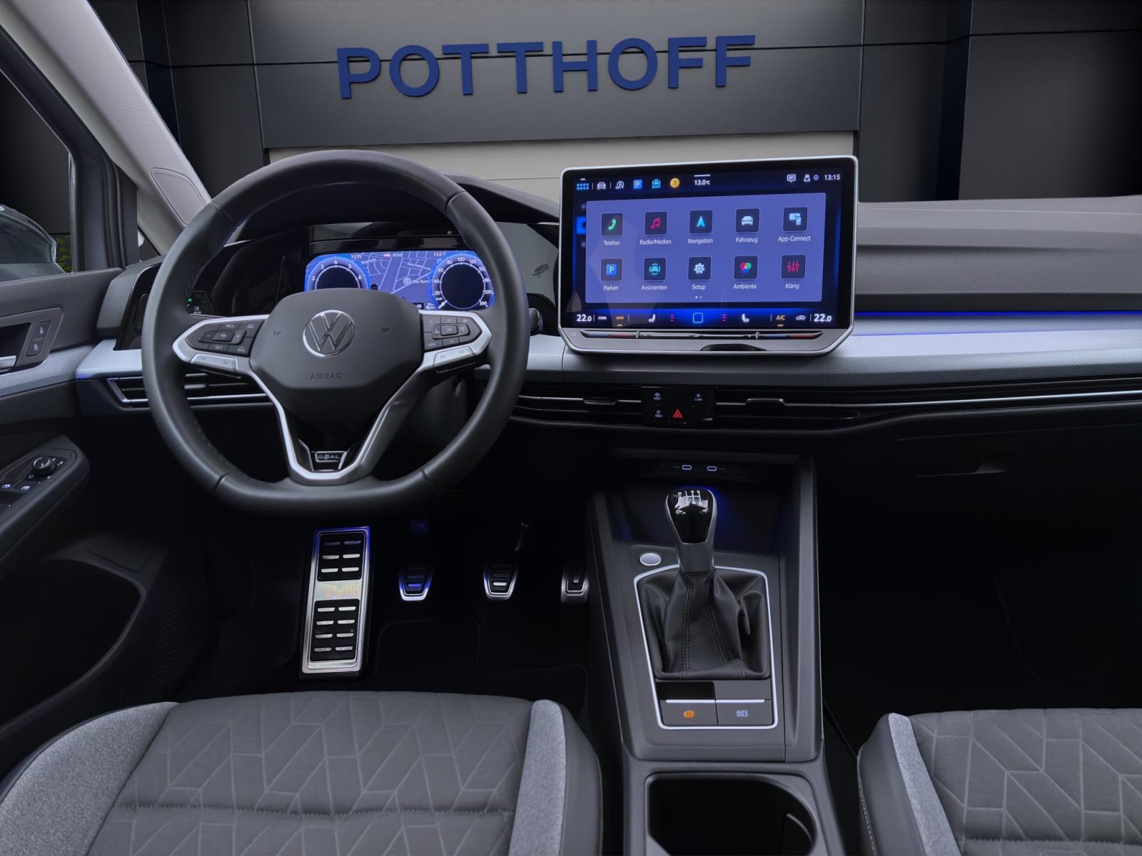 Volkswagen Golf 1.5 TSI GOAL NAVI AHK PDC LED