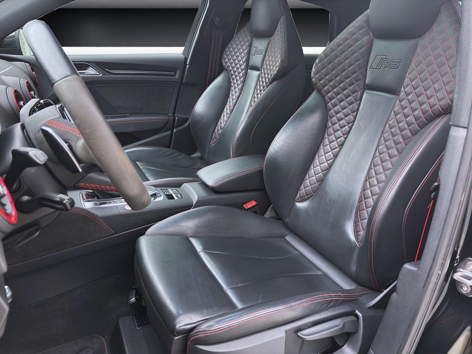 Audi RS3 Limousine ACC MATRIX PANO B&O SPORTAGA