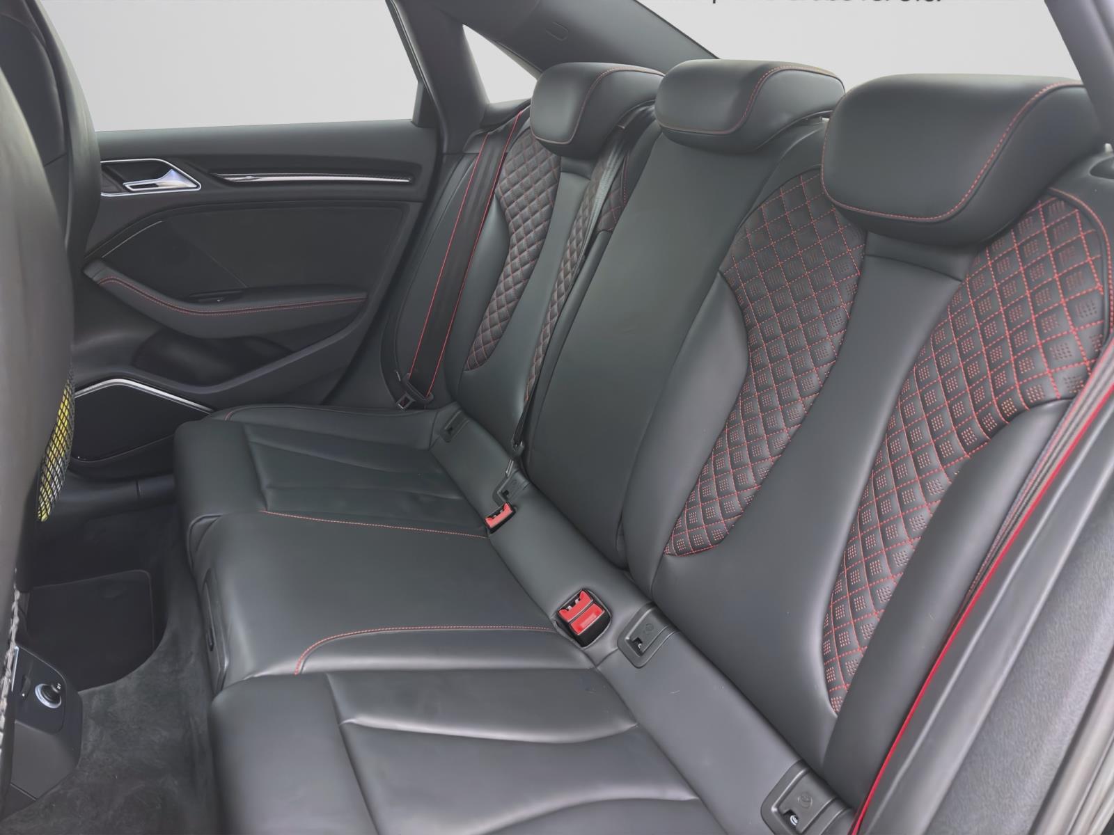 Audi RS3 Limousine ACC MATRIX PANO B&O SPORTAGA