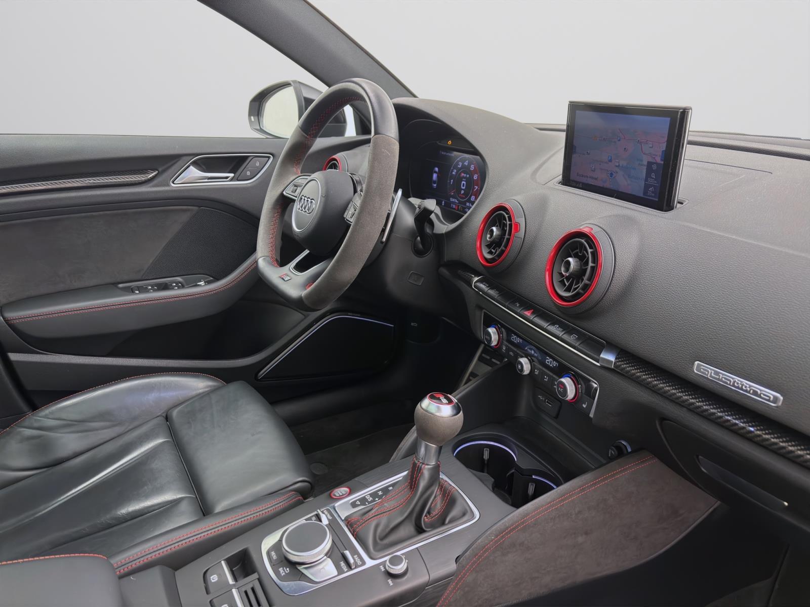 Audi RS3 Limousine ACC MATRIX PANO B&O SPORTAGA