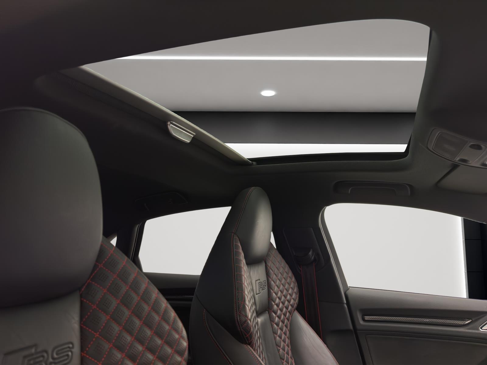 Audi RS3 Limousine ACC MATRIX PANO B&O SPORTAGA