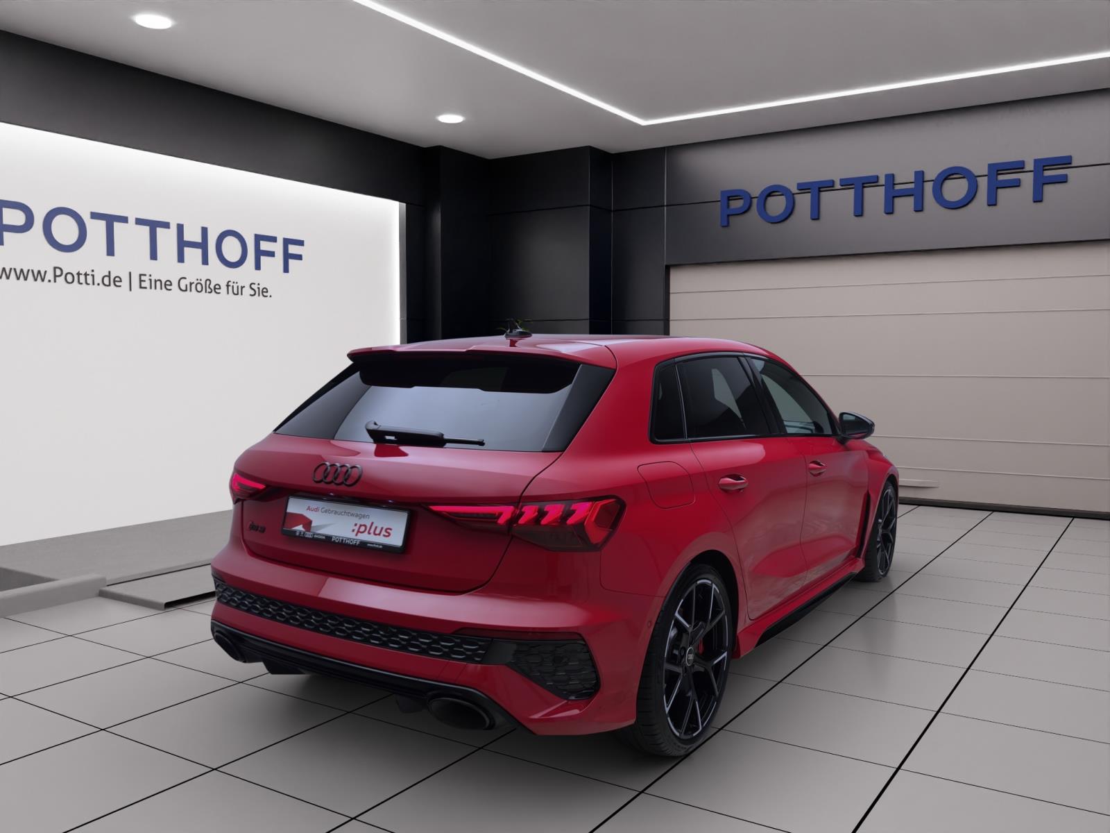 Audi RS3 Sportback HuD LM19 PANO NAVI KAMERA MATRIX