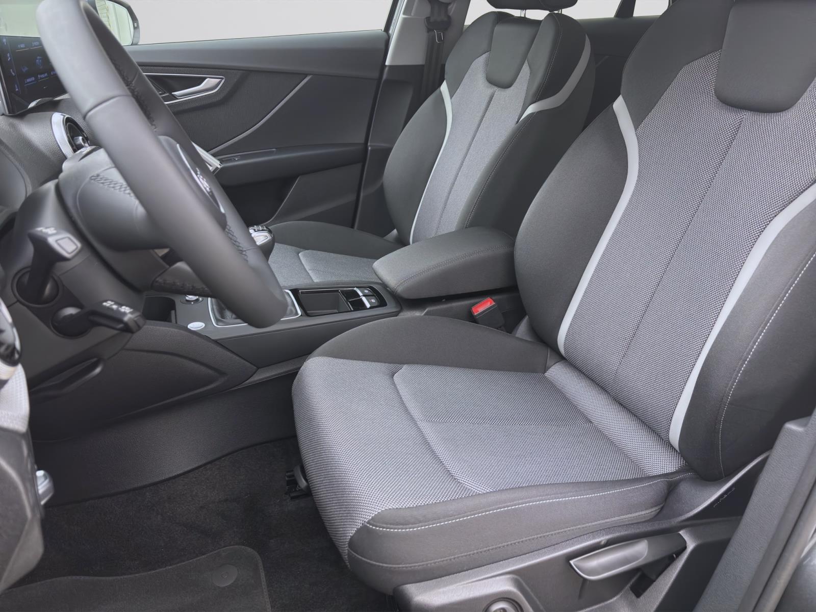 Audi Q2 30 TFSI S LINE AHK NAVI KAMERA MATRIX