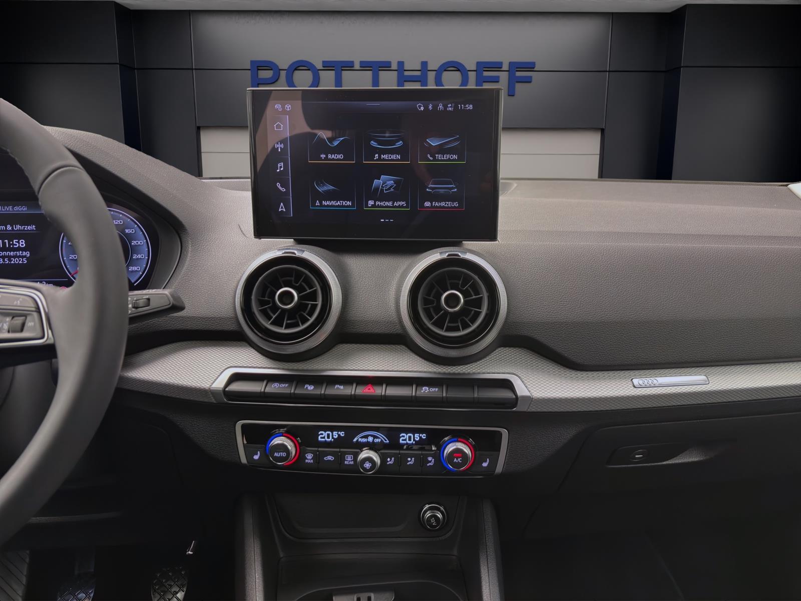 Audi Q2 30 TFSI S LINE AHK NAVI KAMERA MATRIX