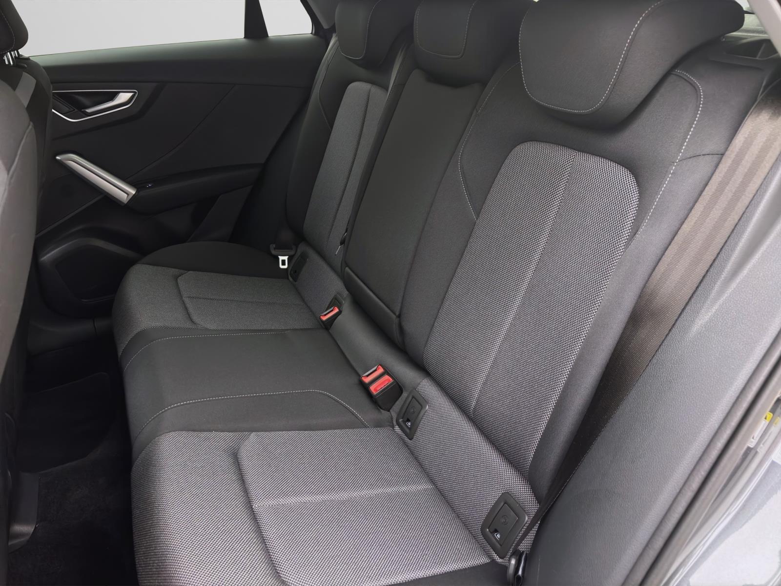 Audi Q2 30 TFSI S LINE AHK NAVI KAMERA MATRIX