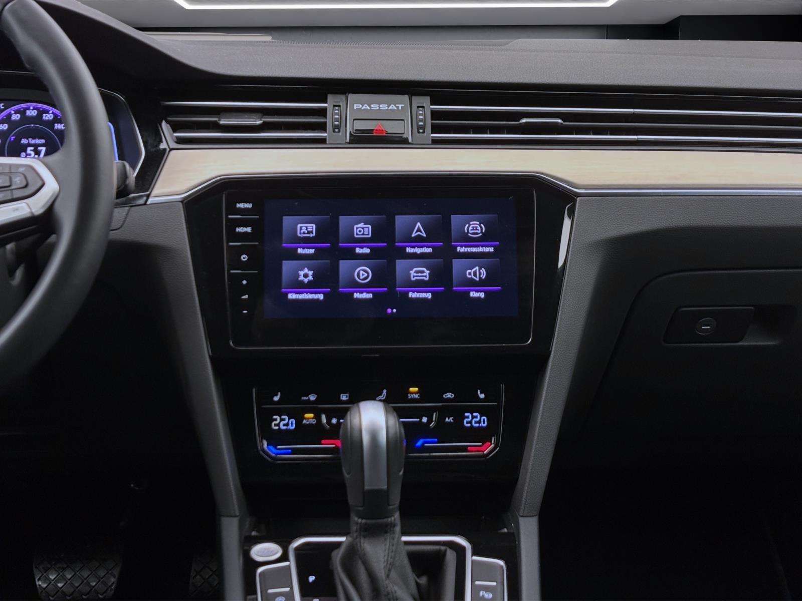 Volkswagen Passat Variant 2.0 TDI DSG ELEGANCE STDHZG AHK KAMERA