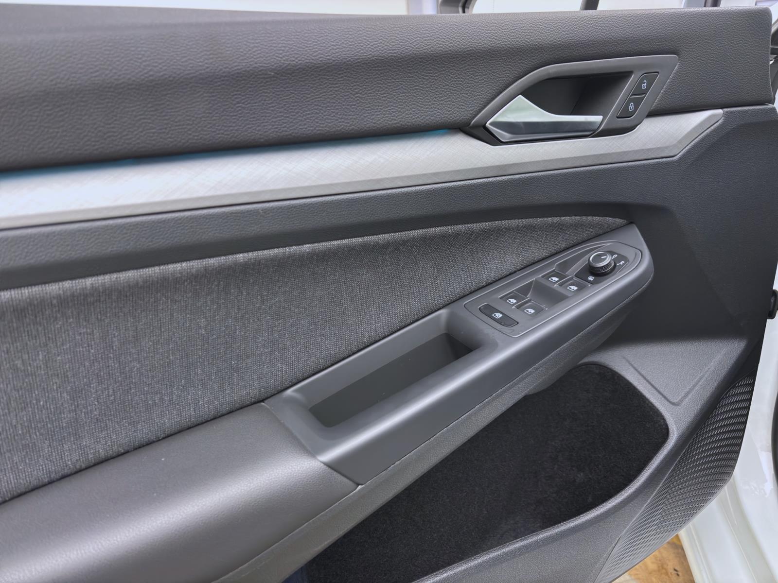 Volkswagen Golf Variant 2.0 TDI DSG LIFE NAVI KAMERA PDC