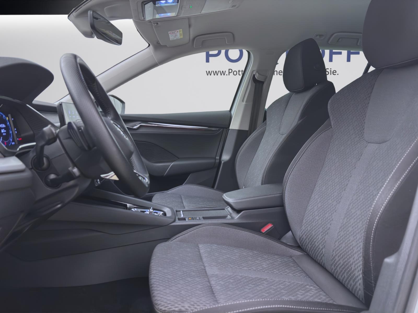 Skoda Octavia Combi 2.0 TDI DSG STYLE AHK NAVI MATRIX HuD