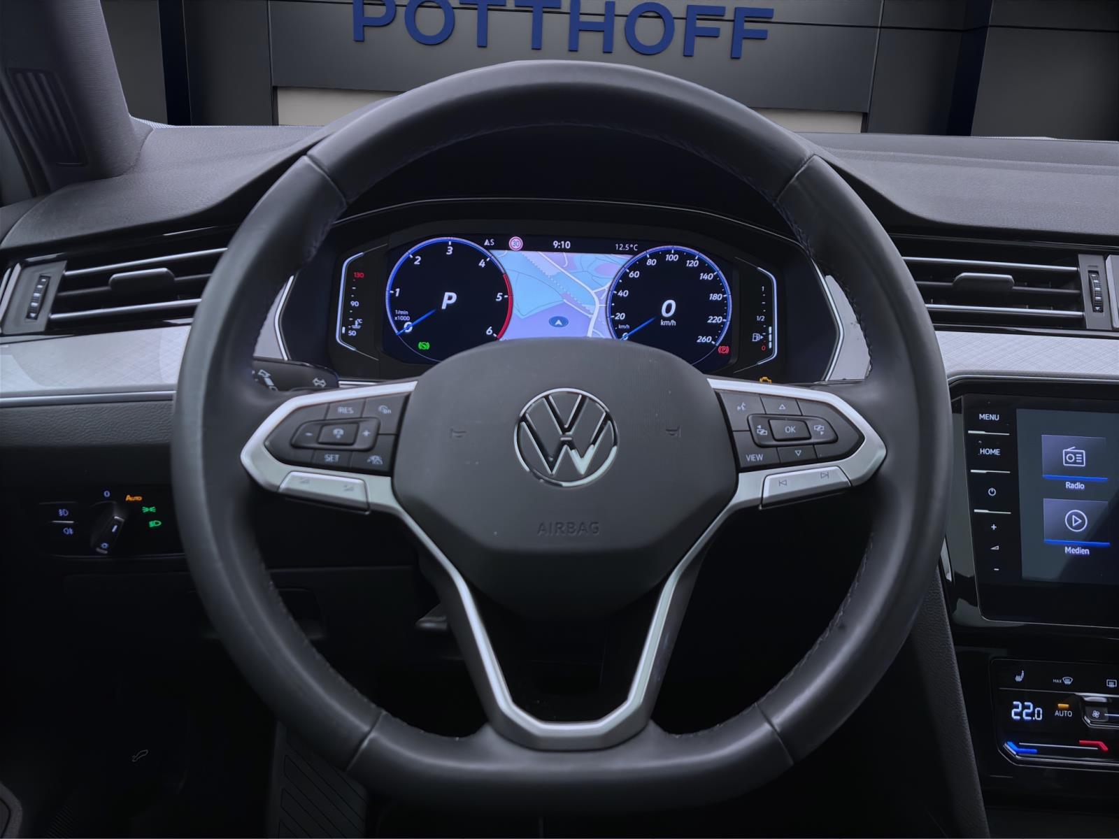 Volkswagen Passat Variant 2.0 TDI DSG BUSINESS PANO AHK KAMERA NAVI