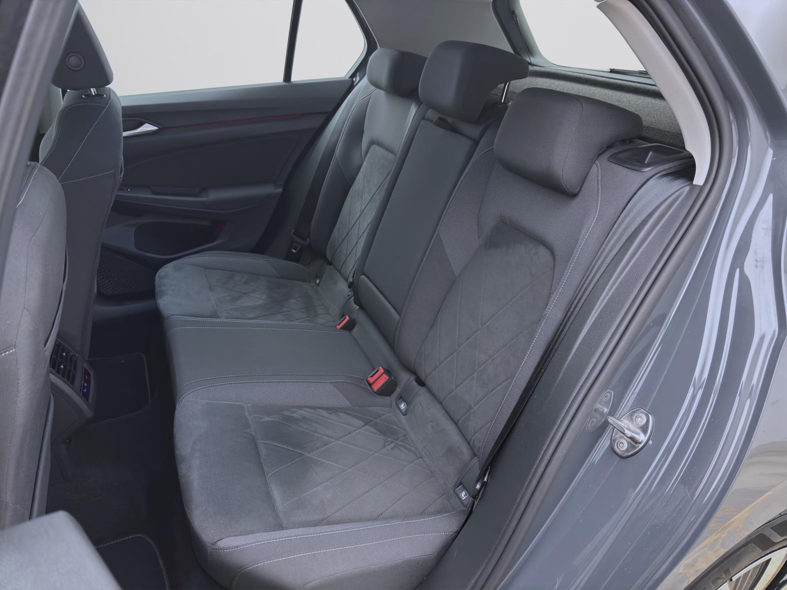 Volkswagen Golf 1.4 eHybrid STYLE NAVI KAMERA PDC LED