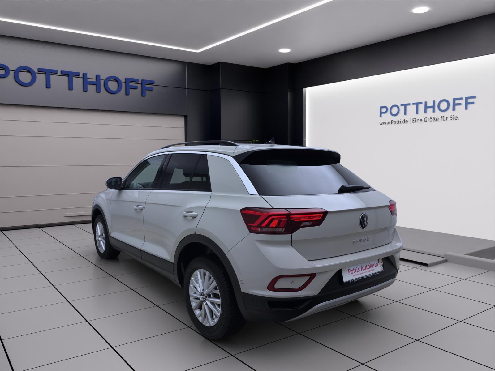 Volkswagen T-Roc 1.5 TSI DSG LIFE PDC LED LM16 KLIMA