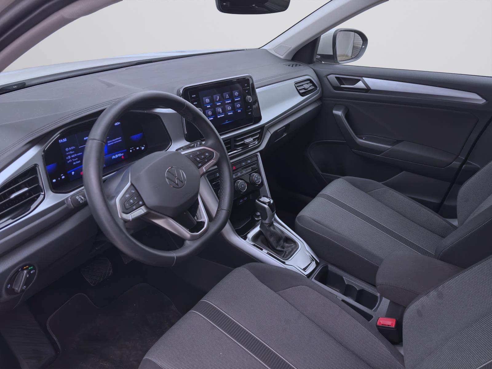 Volkswagen T-Roc 1.5 TSI DSG LIFE PDC LED LM16 KLIMA