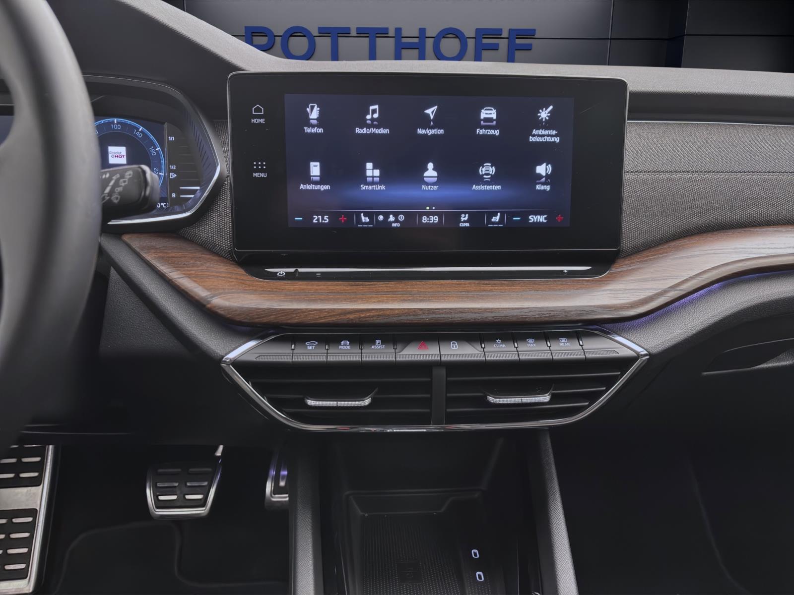 Skoda Octavia Combi 2.0 TDI DSG SCOUT NAVI SITZHZG MATRIX HuD