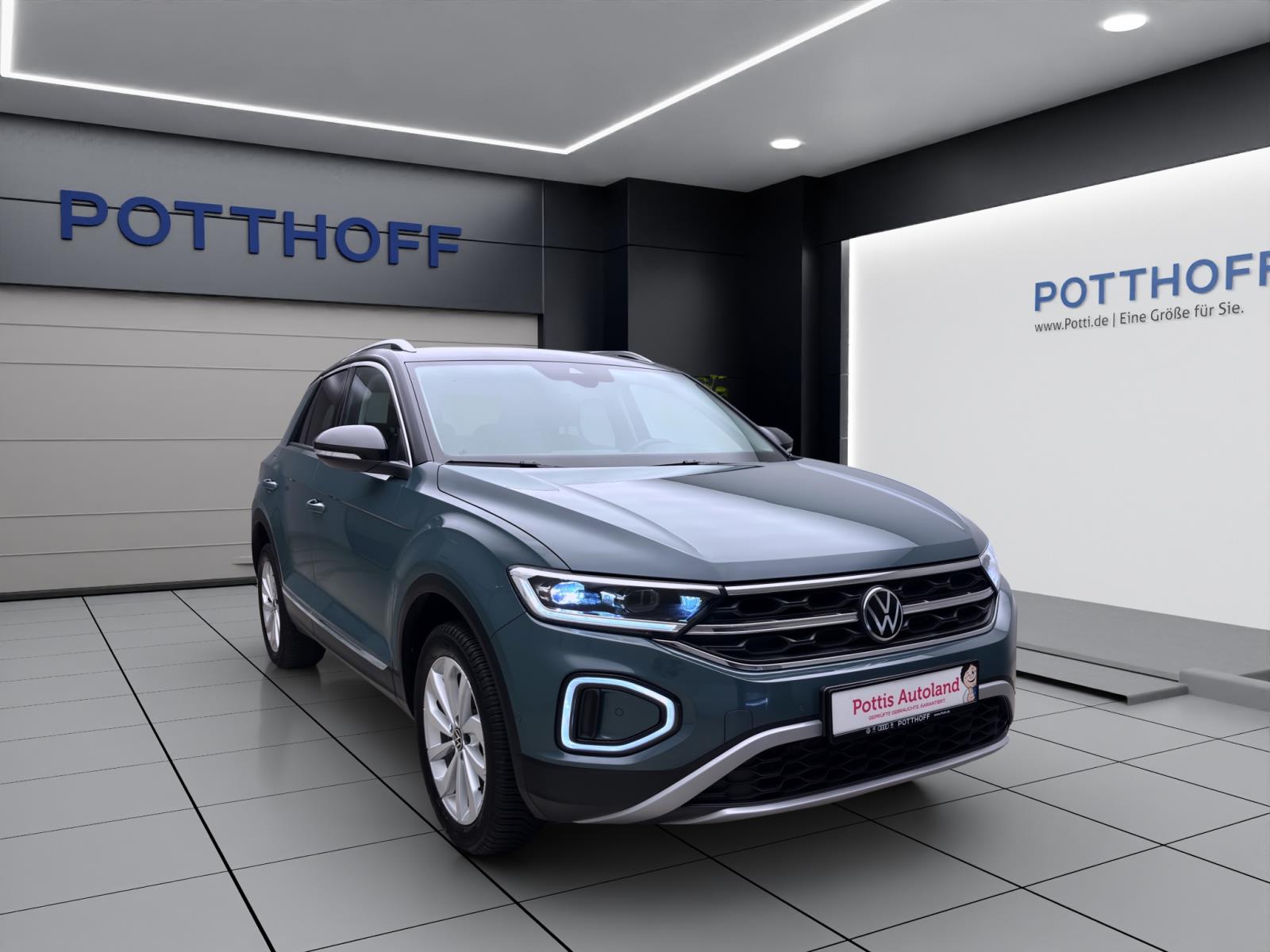 Volkswagen T-Roc 1.5 TSI DSG STYLE AHK NAVI D.COCKPIT ACC