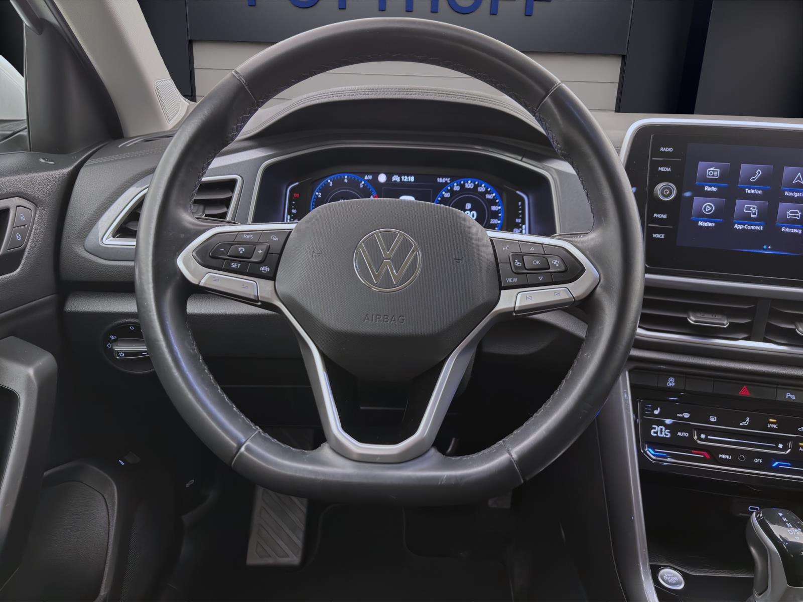 Volkswagen T-Roc 1.5 TSI DSG STYLE NAVI KAMERA PDC LED
