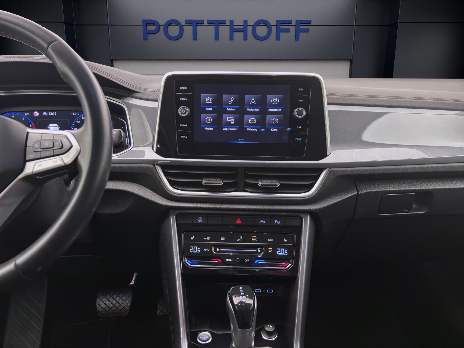 Volkswagen T-Roc 1.5 TSI DSG STYLE NAVI KAMERA PDC LED