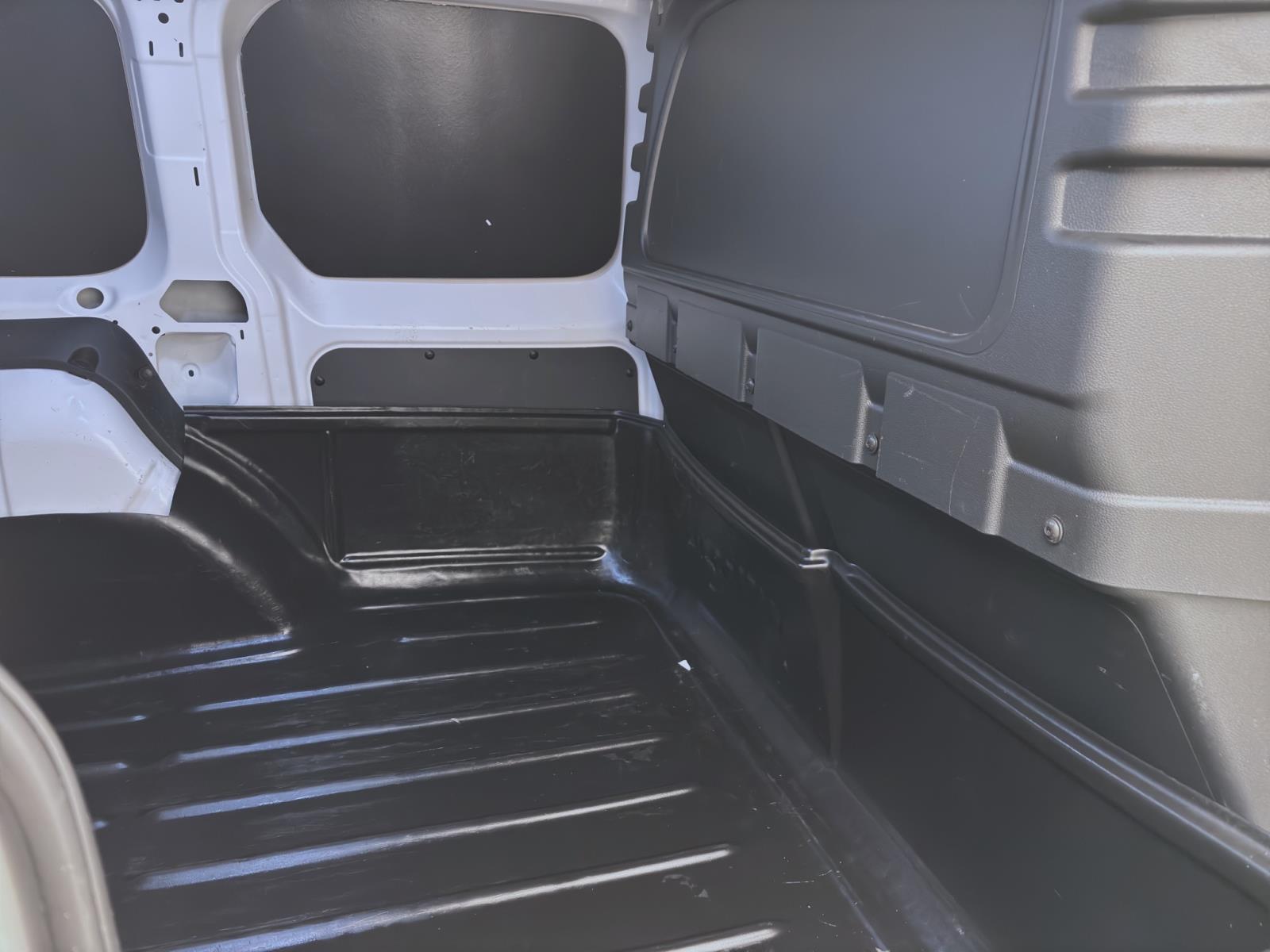 Volkswagen Caddy Cargo 2.0 TDI KASTEN PDC GRA SITZHZG