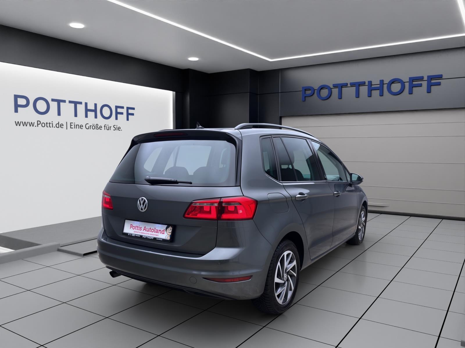 Volkswagen Golf Sportsvan 1.2 TSI DSG SOUND AHK NAVI ACC SITZHZG