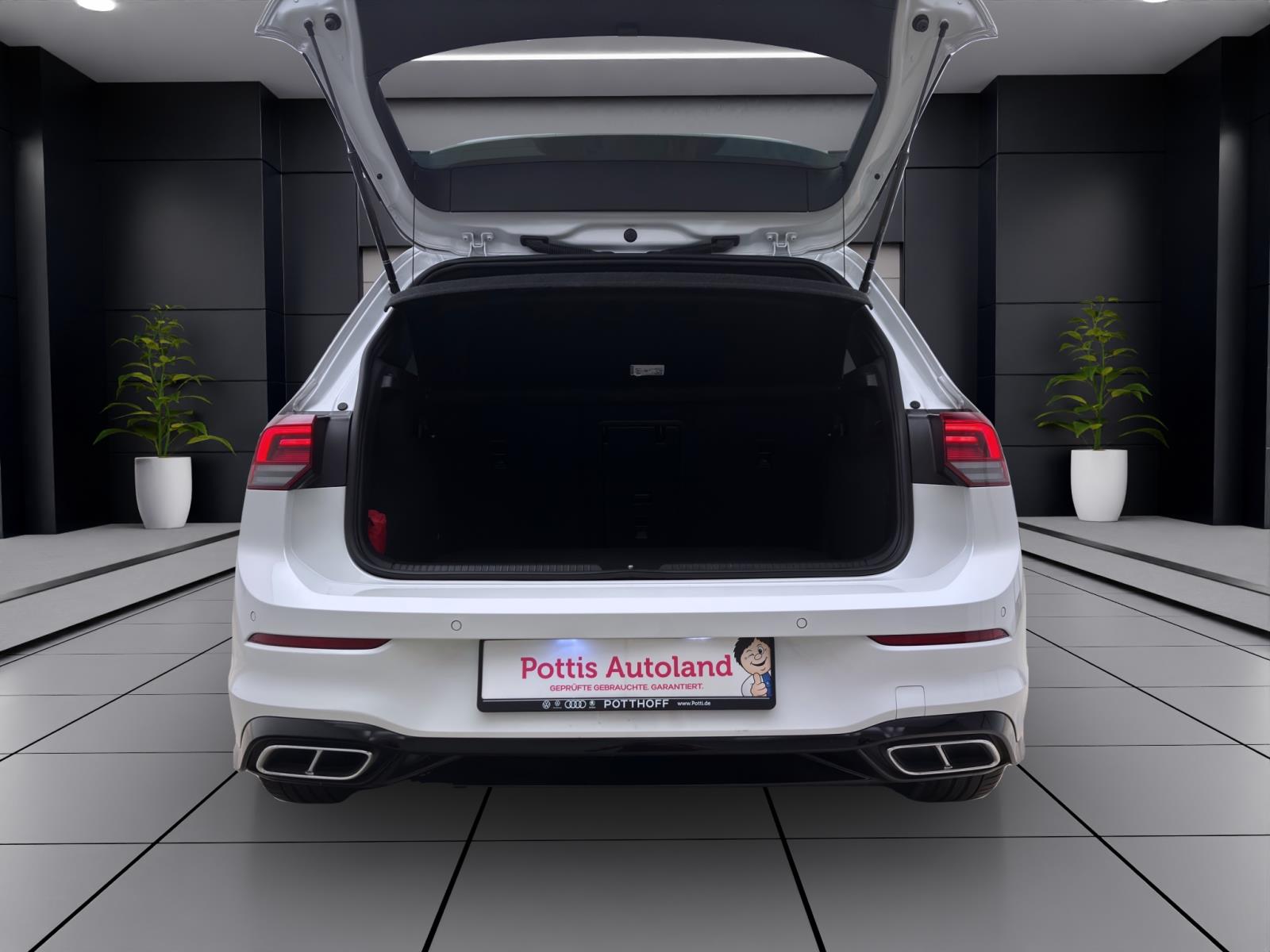 Volkswagen Golf 1.5 eTSI DSG R-LINE NAVI ACC LED SITZHZG