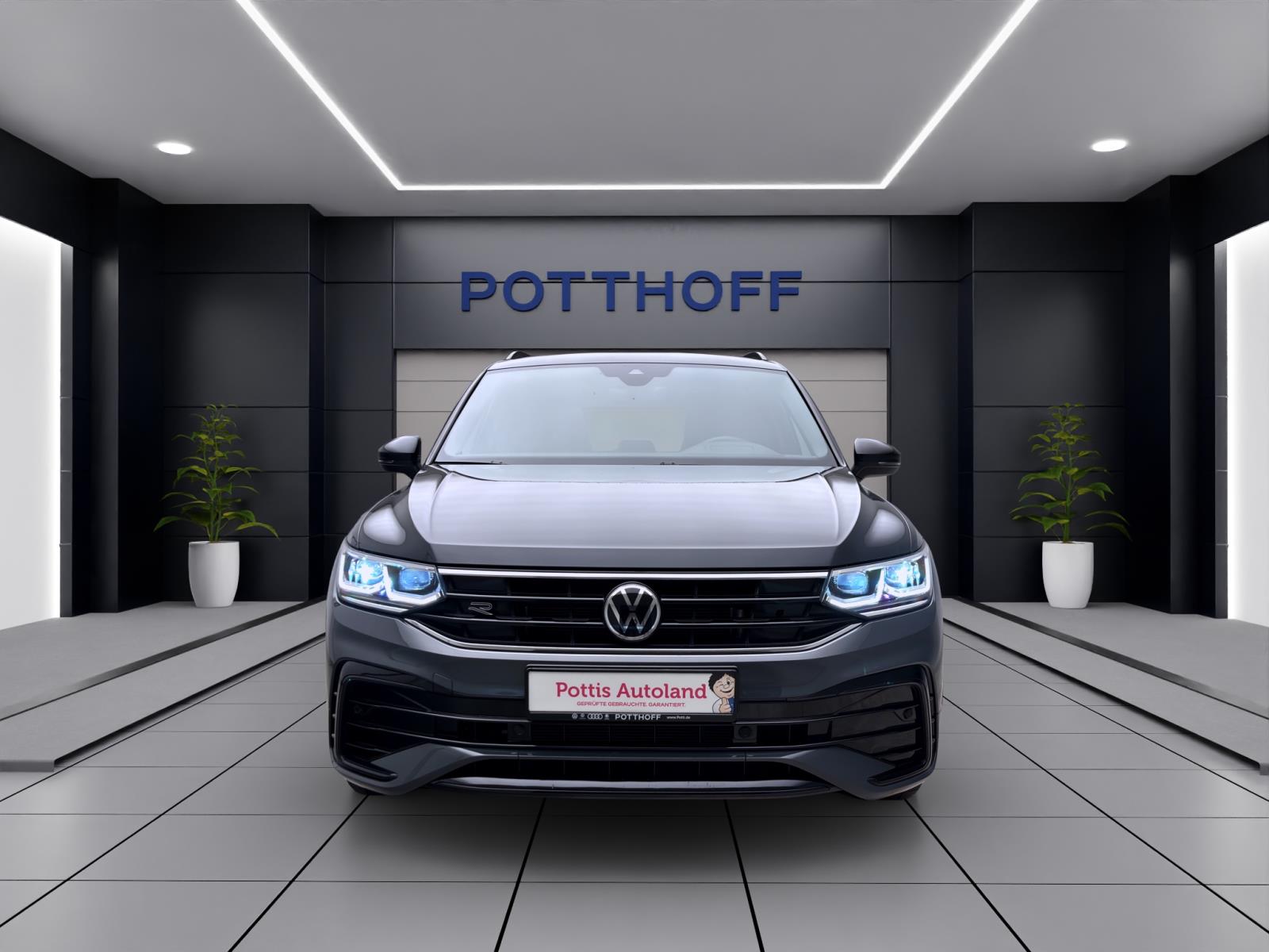 Volkswagen Tiguan 1.5 TSI DSG R-LINE STDHZG AHK PANO NAVI