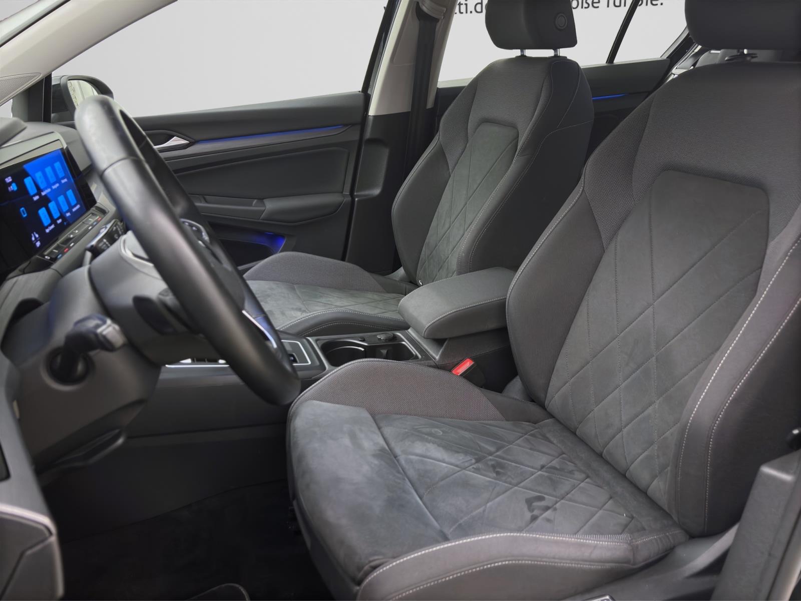 Volkswagen Golf 1.4 eHybrid STYLE NAVI AHK PDC LED