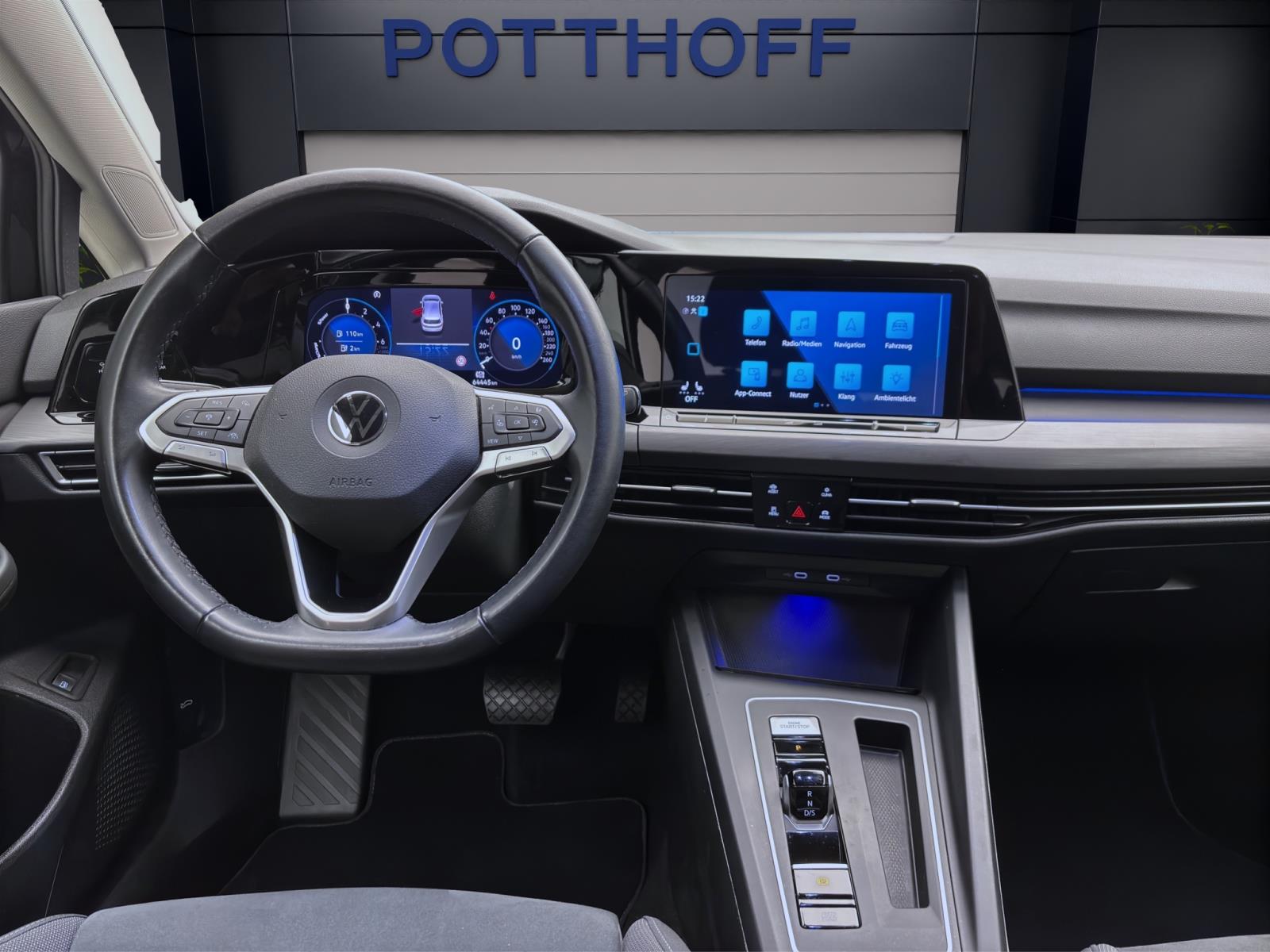 Volkswagen Golf 1.4 eHybrid STYLE NAVI AHK PDC LED