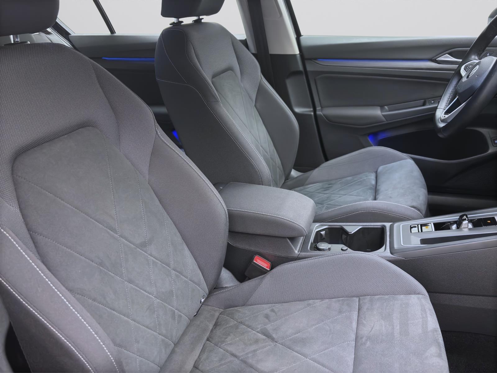 Volkswagen Golf 1.4 eHybrid STYLE NAVI AHK PDC LED