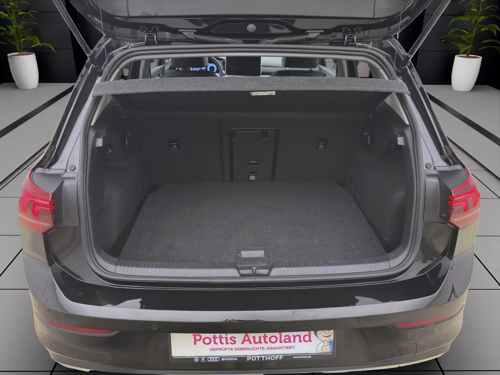 Volkswagen Golf 2.0 TDI DSG GOAL NAVI AHK KAMERA PDC