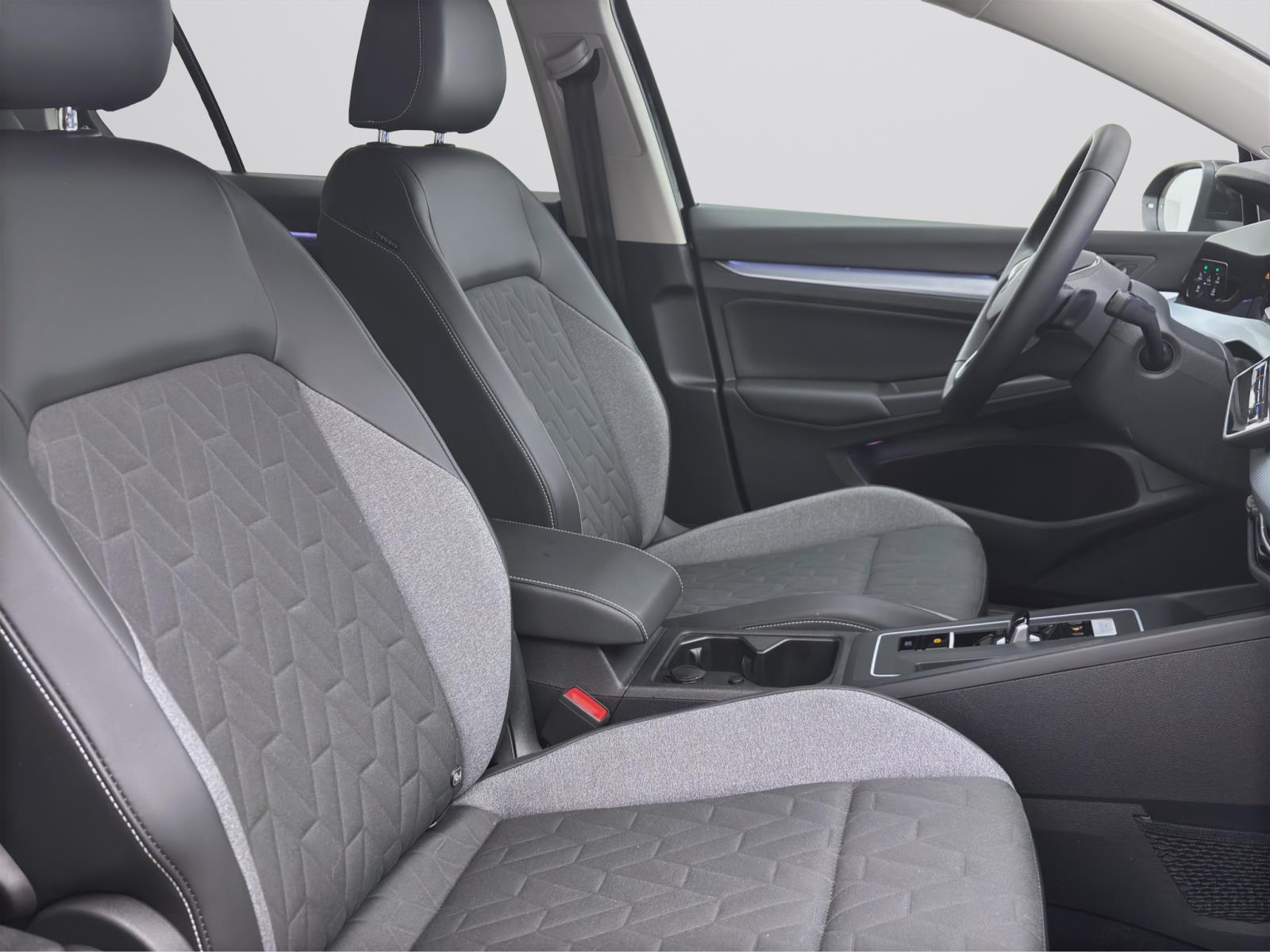 Volkswagen Golf 2.0 TDI DSG GOAL NAVI AHK KAMERA PDC