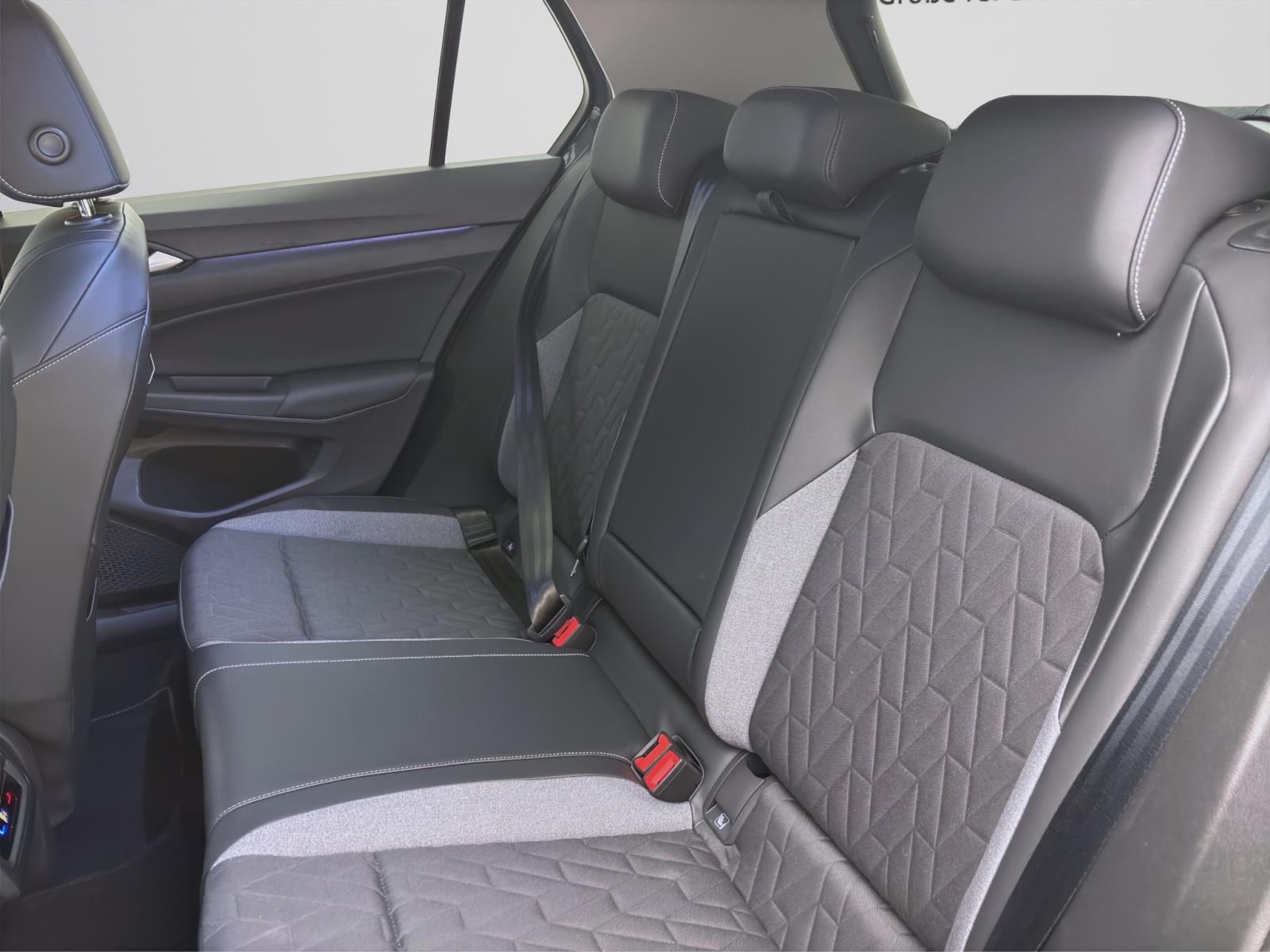 Volkswagen Golf 2.0 TDI DSG GOAL NAVI AHK KAMERA KLIMA
