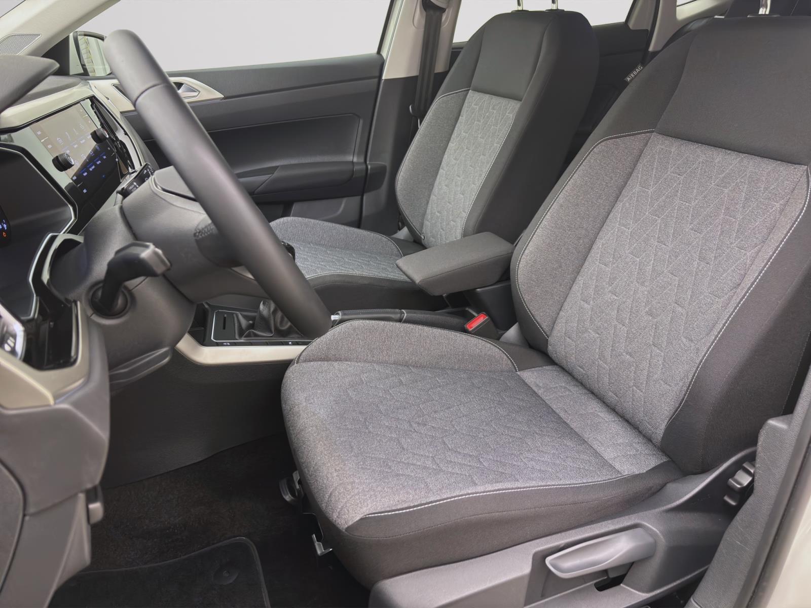Volkswagen Polo 1.0 MPI MOVE KLIMA PDC SITZHZG LM15