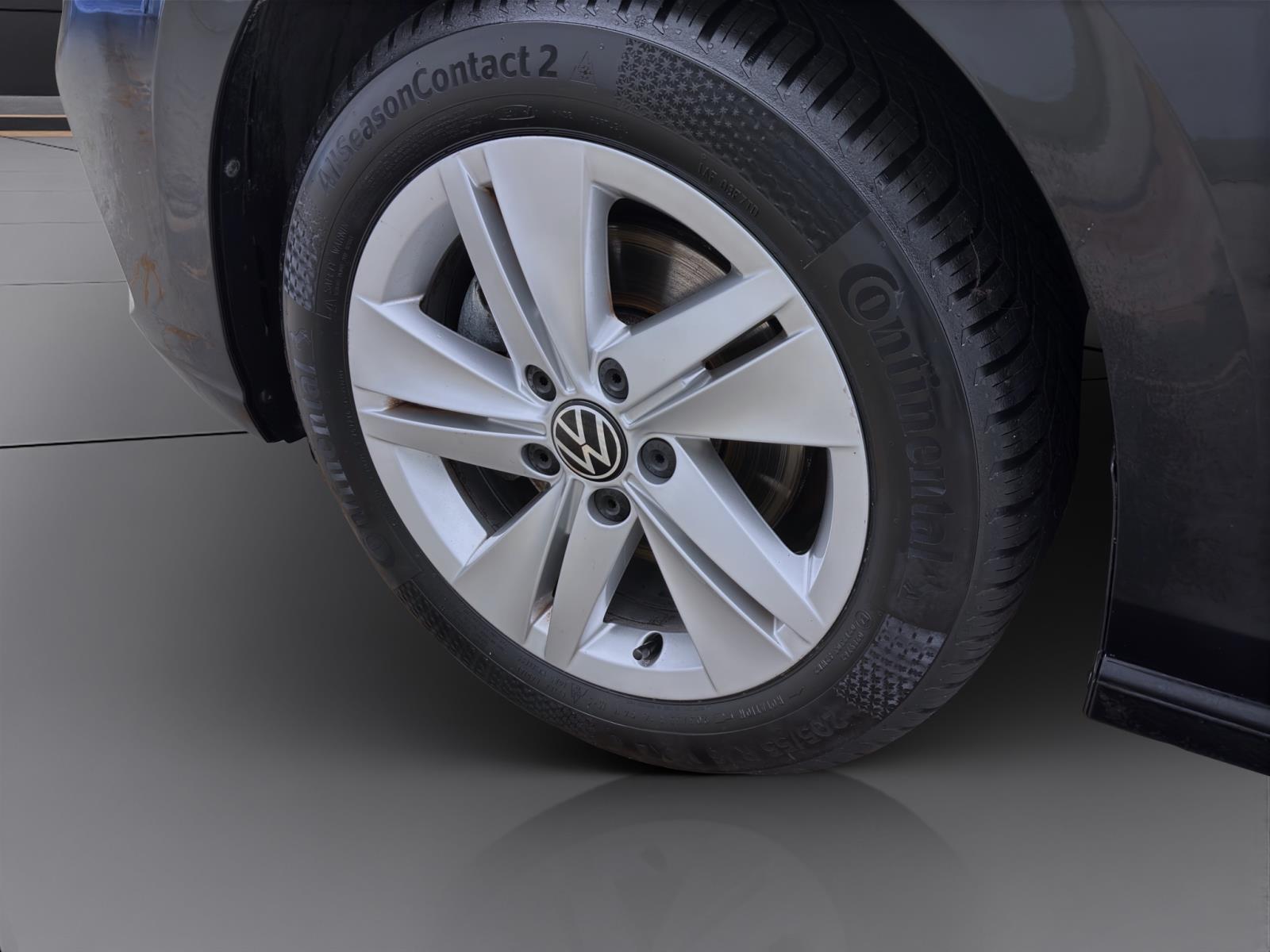 Volkswagen Golf 1.5 TSI LIFE NAVI ACC LED PDC