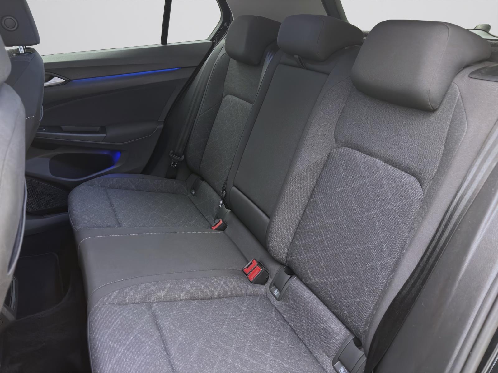 Volkswagen Golf 1.5 TSI LIFE NAVI ACC LED PDC