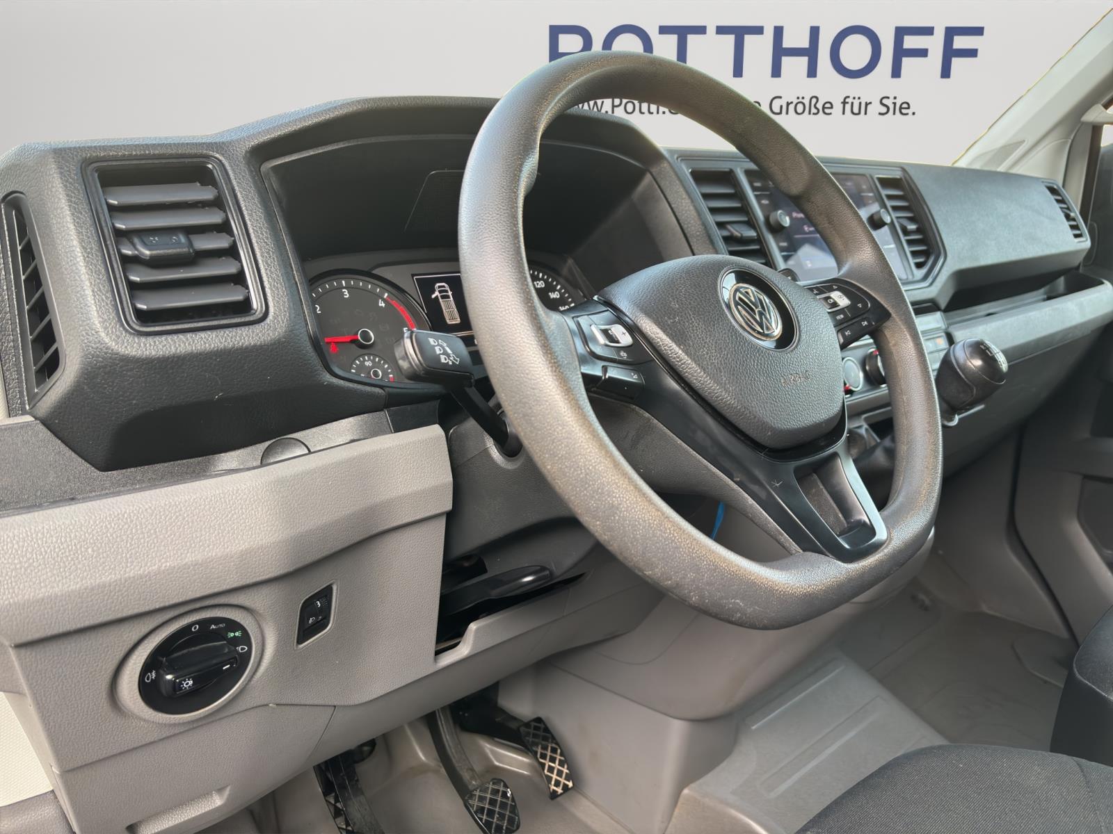 Volkswagen Crafter Kasten 35 TDI MITTELLANG FWD AHK NAVI ACC KAMERA