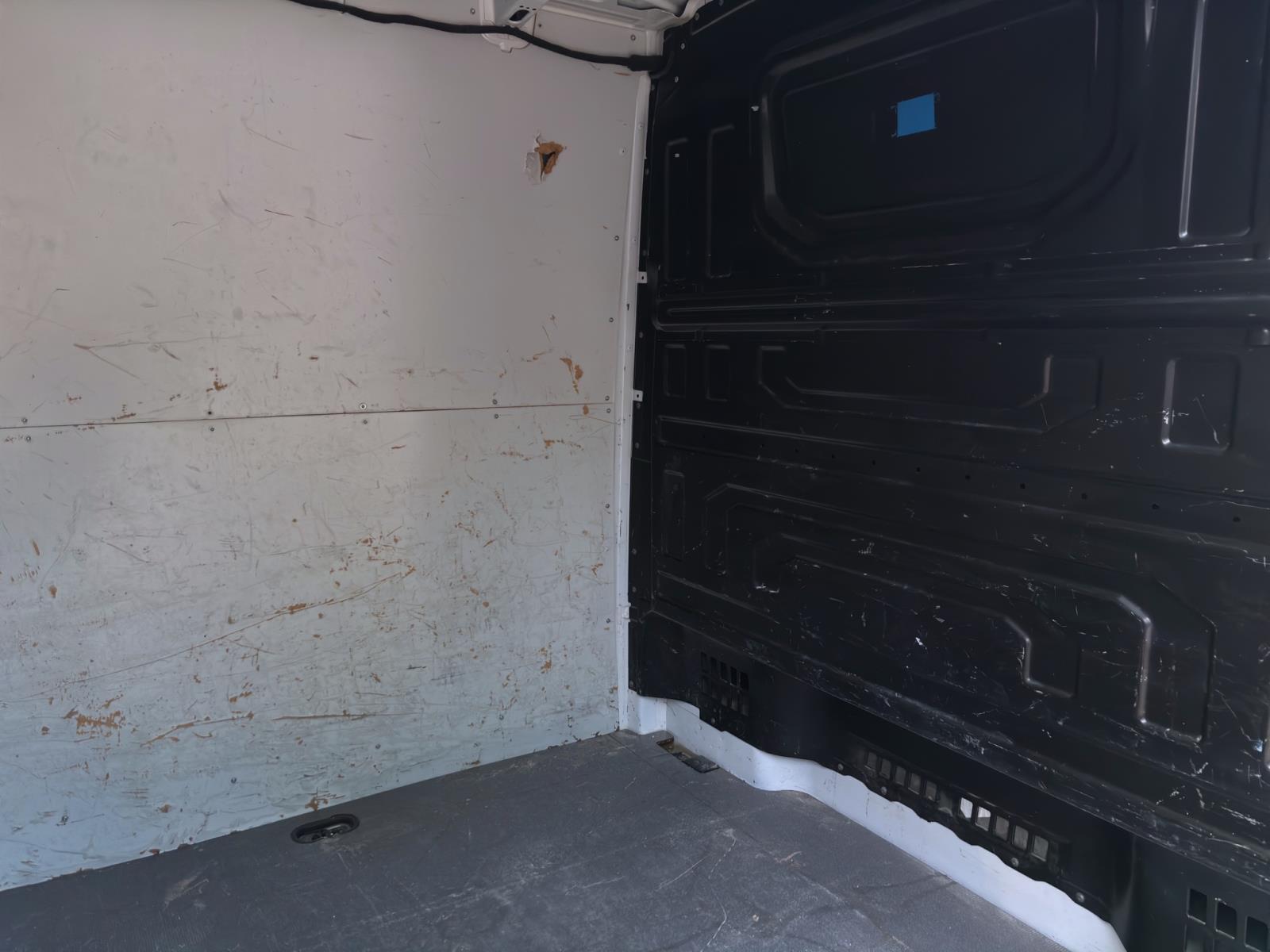 Volkswagen Crafter Kasten 35 TDI MITTELLANG FWD AHK NAVI ACC KAMERA
