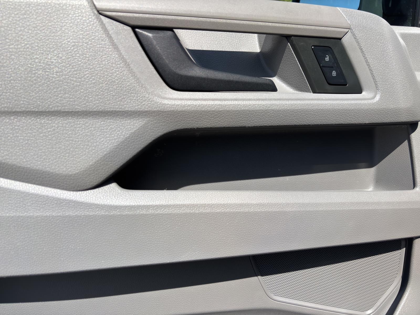 Volkswagen Crafter Kasten 35 2.0 TDI MITTELLANG FWD KAMERA NAVI AHK