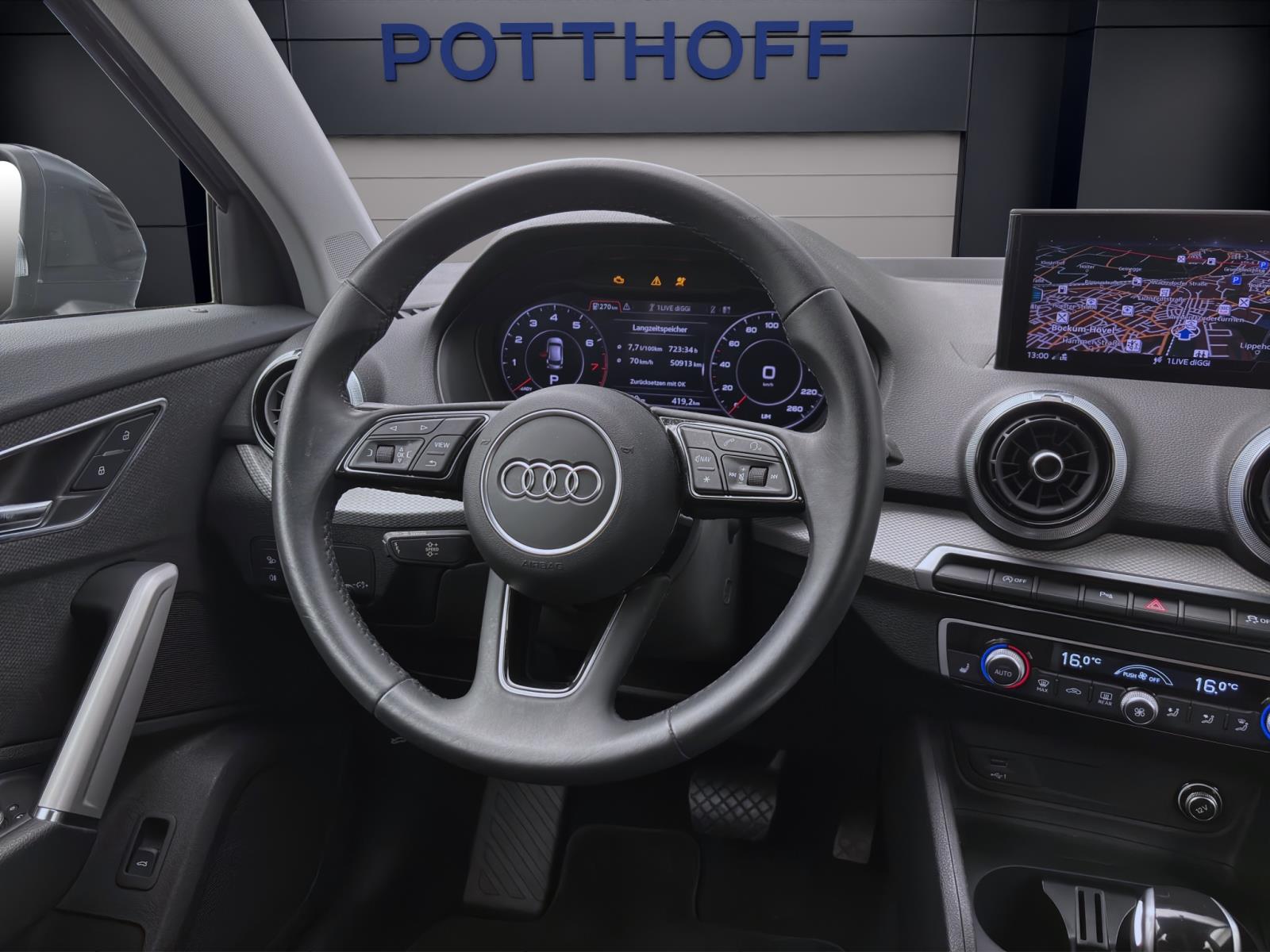 Audi Q2 35 TFSI ADVANCED NAVI+ KAMERA SITZHZG LED