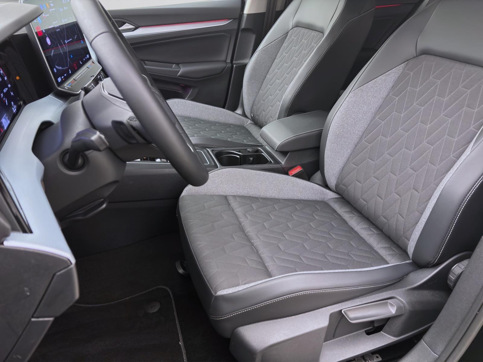 Volkswagen Golf 2.0 TDI DSG GOAL AHK NAVI SITZHZG LED+