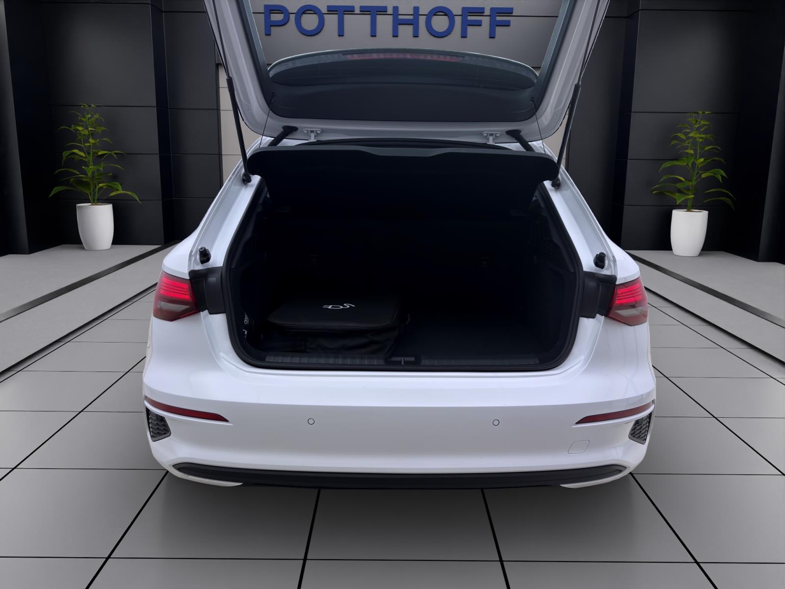Audi A3 Sportback 40 TFSIe KAMERA GRA KLIMA LM16