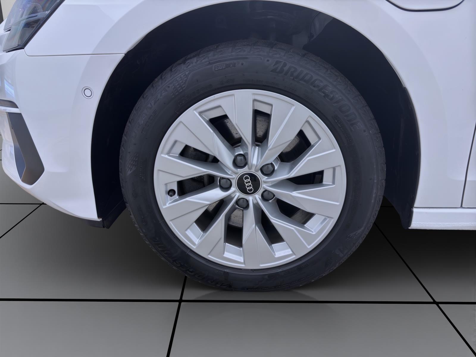 Audi A3 Sportback 40 TFSIe KAMERA GRA KLIMA LM16