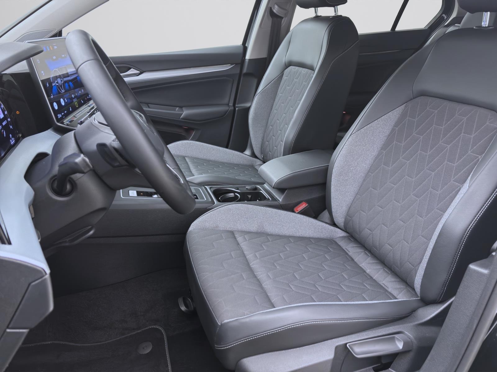 Volkswagen Golf 2.0 TDI DSG GOAL AHK NAVI KAMERA SITZHZG