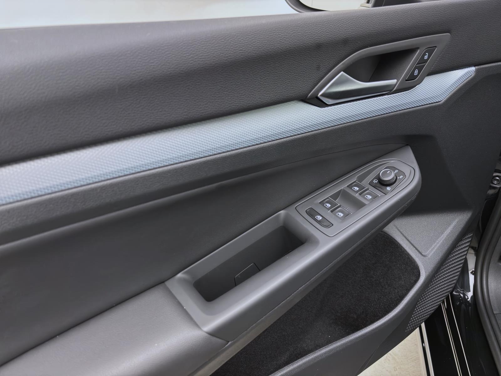Volkswagen Golf 2.0 TDI DSG GOAL AHK NAVI KAMERA SITZHZG