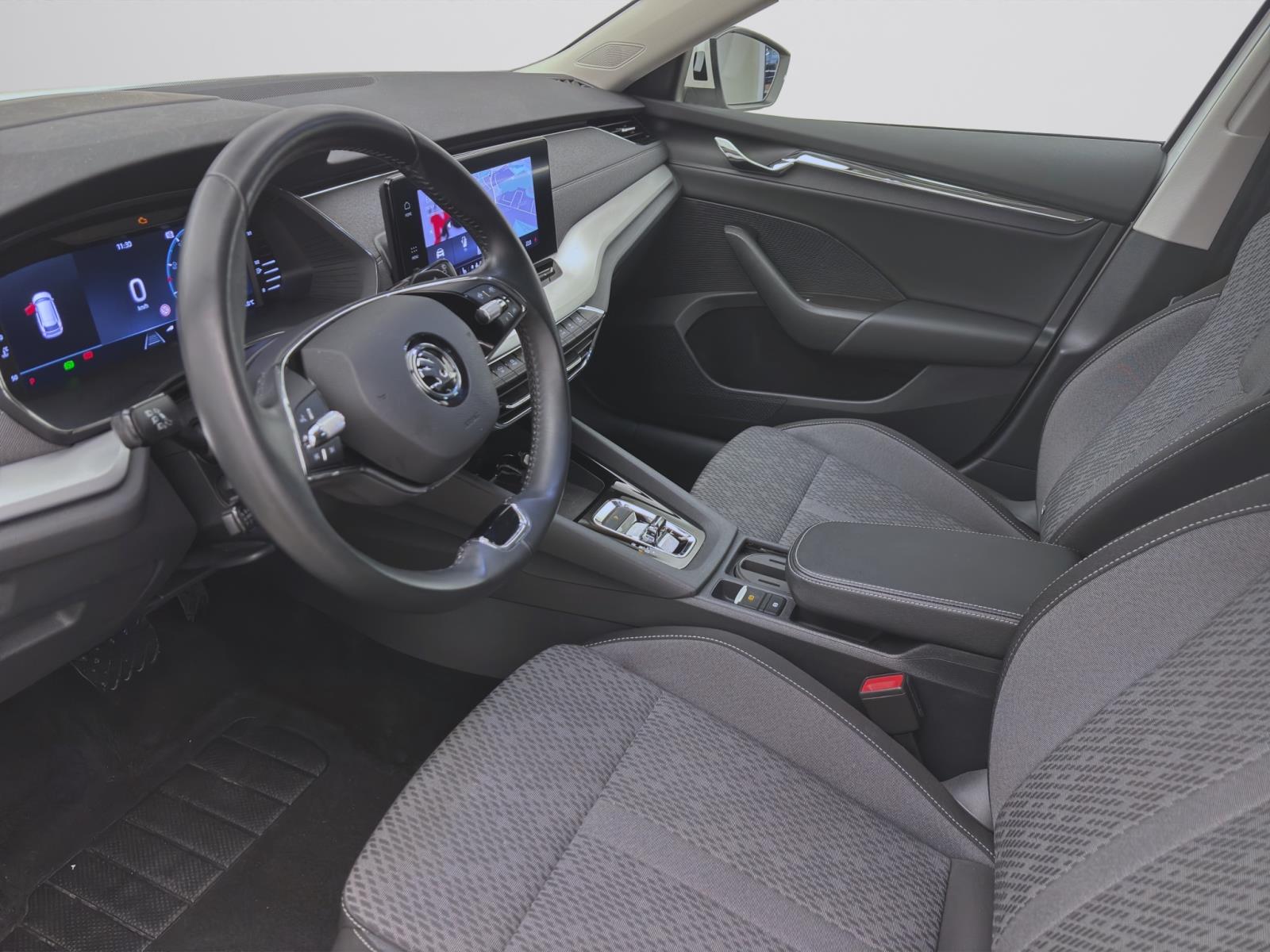 Bild 8: Skoda Octavia Combi 2.0 TDI DSG STYLE NAVI KLIMA PDC LED